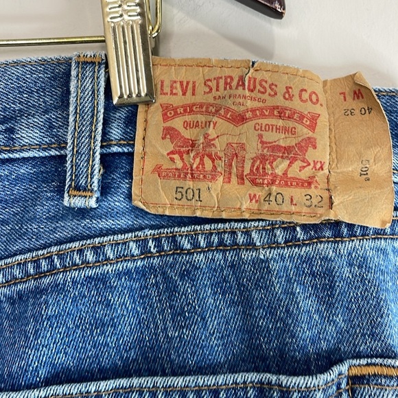 Levis Mens 501 Straight Leg Jeans Blue Medium Wash Button Fly Size Red Tab 40x32 - Picture 6 of 12